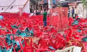 বিএনপির মনোনয়ন নিয়ে দ্বন্দ্বের জেরে দুই পক্ষের মধ্যে সংঘর্ষের ঘটনা ঘটেছে।