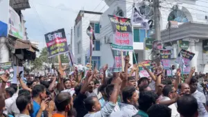 পাল্টাপাল্টি শোডাউন করেছে বিএনপি ও বিজেপি।