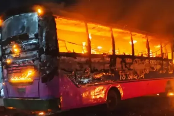 সারাদেশে যানবাহনে আগুন ও ককটেল বিস্ফোরণের ঘটনা ঘটেছে।