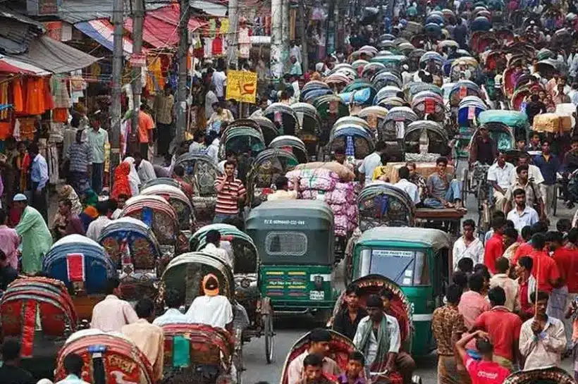 জাপানের টোকিওকে পেছনে ফেলে বিশ্বের দ্বিতীয় বৃহত্তম শহরের তালিকায় উঠে এসেছে বাংলাদেশের রাজধানী ঢাকা।