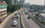 সড়কে যানবাহনের সংখ্যা উল্লেখযোগ্যভাবে কমেছে।