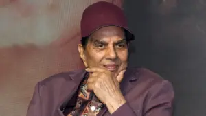 হাসপাতাল থেকে ছাড়া পেলেন বলিউডের প্রবীণ অভিনেতা ধর্মেন্দ্র।