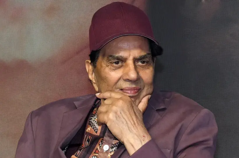 হাসপাতাল থেকে ছাড়া পেলেন বলিউডের প্রবীণ অভিনেতা ধর্মেন্দ্র।