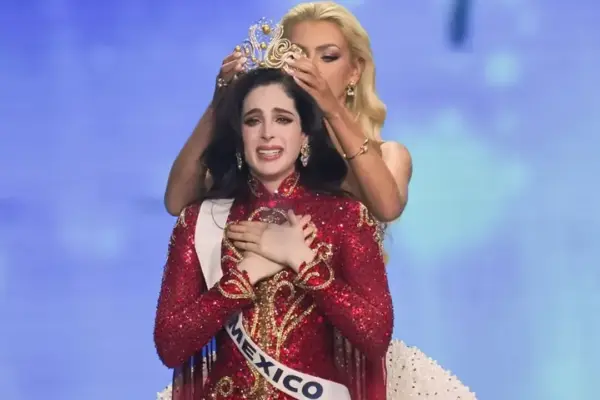 ‘মিস ইউনিভার্স’-এর মুকুট জিতলেন মেক্সিকোর প্রতিযোগী ফাতিমা বশ।