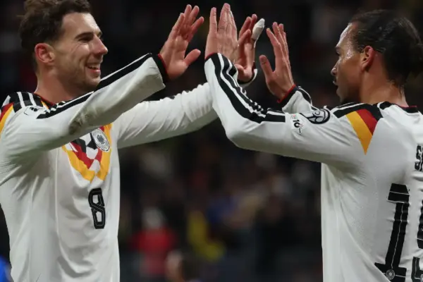 স্লোভাকিয়ার স্বপ্ন ভেঙে বিশ্বকাপের টিকিট নিশ্চিত করল জার্মানি।