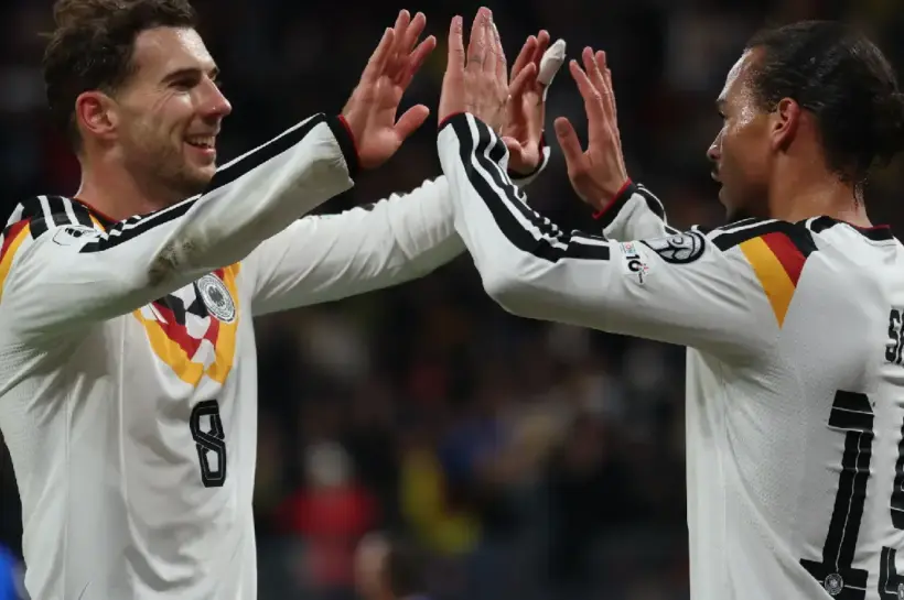 স্লোভাকিয়ার স্বপ্ন ভেঙে বিশ্বকাপের টিকিট নিশ্চিত করল জার্মানি।