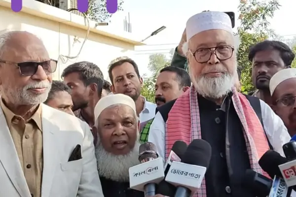 বঙ্গবীর কাদের সিদ্দিকী বলেছেন, শেখ হাসিনা ইউনূসকে আমার আগে চিনতে পেরেছে।