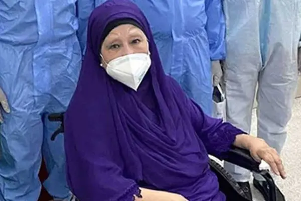 খালেদা জিয়া ‘বিমান ভ্রমণে শারীরিকভাবে সক্ষম নন’ বলে জানিয়েছে মেডিকেল বোর্ড।