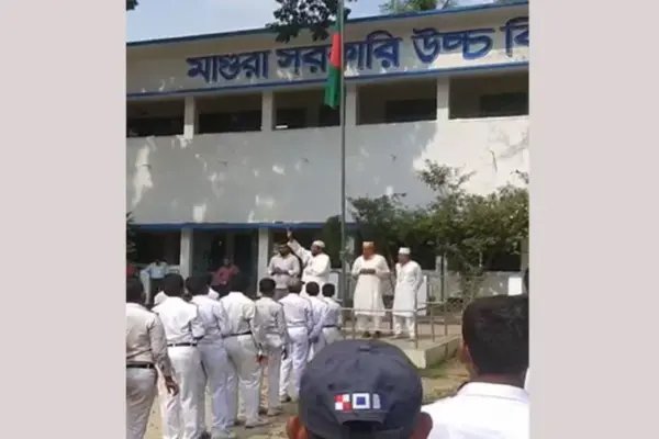 বিদ্যালয়ের অ্যাসেম্বলিতে নির্বাচনী প্রচার চালিয়েছেন জামায়াতের দুই প্রার্থী।