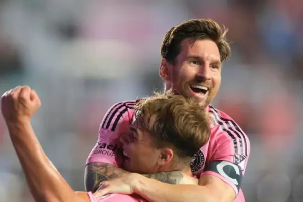 লিওনেল মেসির জাদুতে প্রথমবারের মতো মেজর লিগ সকার (এমএলএস) কাপ প্লে-অফের কনফারেন্স সেমিফাইনালে উঠল ইন্টার মায়ামি।