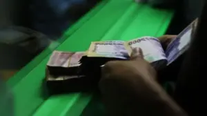 চাঁদাবাজি কেবল একটি অপরাধ নয়, বরং এটি রাজনৈতিক ক্ষমতা বজায় রাখার একটি কৌশলগত হাতিয়ার।