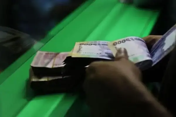 চাঁদাবাজি কেবল একটি অপরাধ নয়, বরং এটি রাজনৈতিক ক্ষমতা বজায় রাখার একটি কৌশলগত হাতিয়ার।