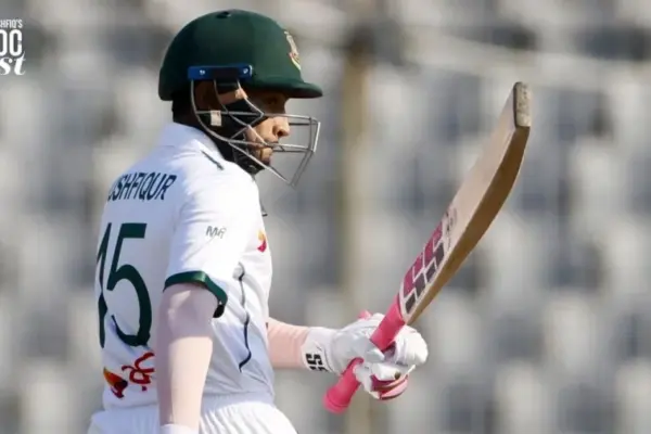 মিরপুরে আজ খেলতে নেমেই ইতিহাসের পাতায় নাম লেখালেন মুশফিক।