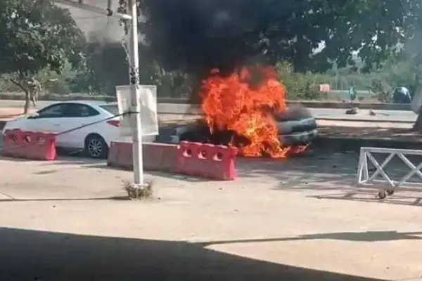 পাকিস্তানে ভয়াবহ বোমা হামলার ঘটনা ঘটেছে।