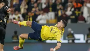 পুরো ম্যাচ ছাপিয়ে গেছে রোনালদোর সেই গোল।