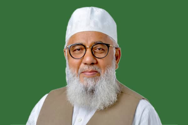 জামায়াতে ইসলামী কেন্দ্রীয় কর্মপরিষদ সদস্য শাহজাহান চৌধুরীর বিরুদ্ধে কারণ দর্শানোর নোটিশ জারি করা হয়েছে।