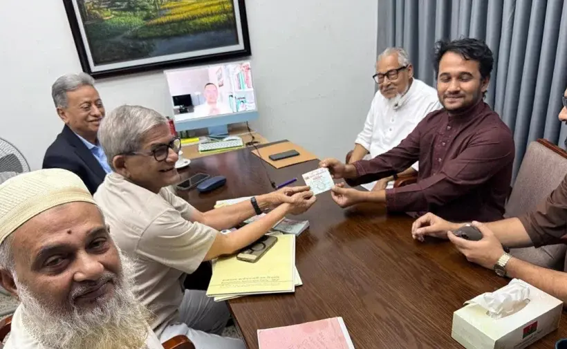 স্নিগ্ধ ভেরিভায়েড ফেসবুক আইডি থেকে পোস্ট দিয়ে নিজের বিএনপিতে যোগ দেওয়ার কারণ জানিয়েছেন।