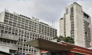 সচিবালয়ের নতুন কেবিনেট ভবনের অষ্টম তলায় অগ্নিকাণ্ডের খবর পাওয়া গেছে।