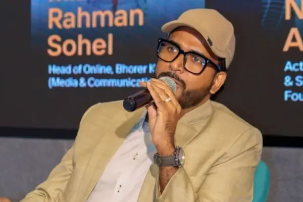 বুধবার সকাল ১০টার পর তাকে বাসায় পৌঁছে দেওয়া হয়েছে।