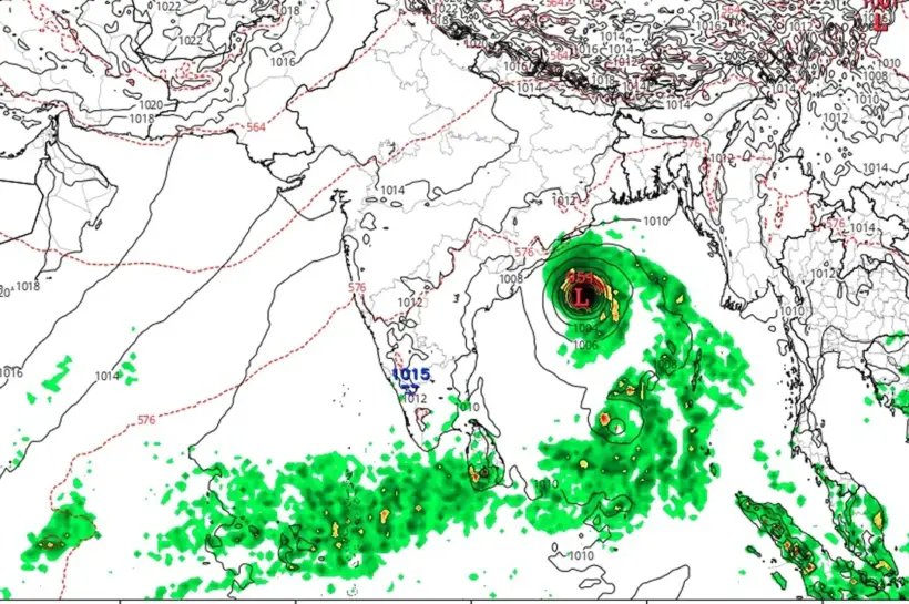 বাংলাদেশে ঘূর্ণিঝড় আঘাত হানার শঙ্কা করা হচ্ছে।
