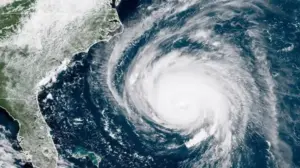 বঙ্গোপসাগরে দুই থেকে তিনটি লঘুচাপ সৃষ্টি হতে পারে, যার মধ্যে একটি নিম্নচাপ বা ঘূর্ণিঝড়ে রূপ নিতে পারে।