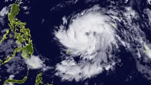 ধেয়ে আসছে সুপার টাইফুন ফাং-ওয়ং।