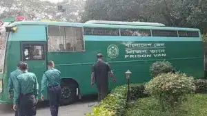 ট্রাইব্যুনালসহ আশপাশের এলাকায় নিরাপত্তা জোরদার করা হয়েছে।