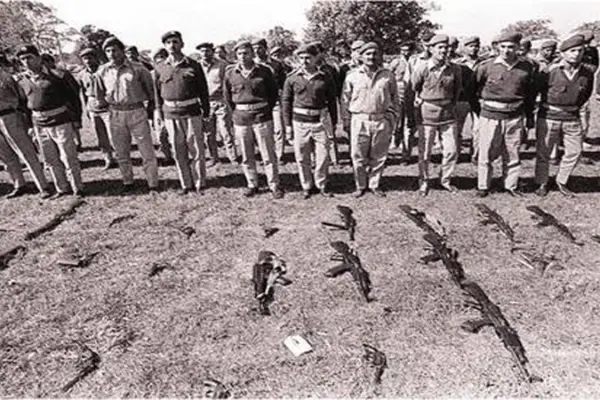 ১৯৭১ সালের ১৩ ডিসেম্বর সাহসী তরুণ মুক্তিযোদ্ধারা ঢাকায় ঢুকে পড়েন।