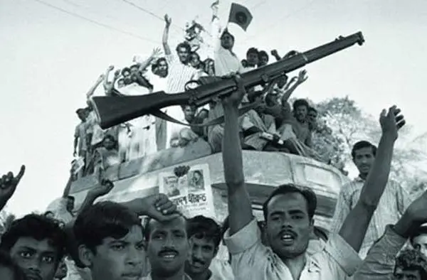 ১৯৭১ সালের ১৫ ডিসেম্বর বিজয়ের দ্বারপ্রান্তে পৌঁছে যায় বাংলাদেশ।