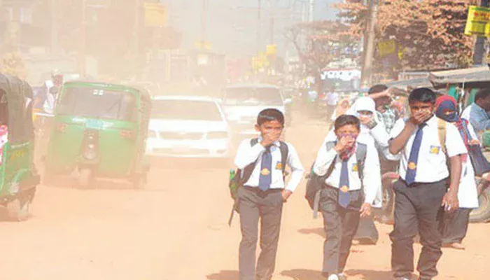 বায়ুদূষণে বছরে প্রায় ১০ লাখ মানুষের অকালমৃত্যু হচ্ছে।