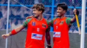 ওমানের জালে রীতিমতো গোল উৎসব করেছে লাল-সবুজের প্রতিনিধিরা।