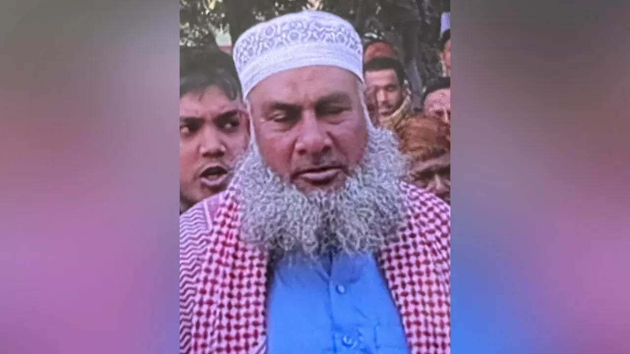 পাবনার ঈশ্বরদীতে এক বিএনপি নেতাকে গুলি করে হত্যা করা হয়েছে।