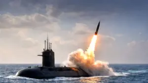 পারমাণবিক সক্ষম সাবমেরিন থেকে একটি মধ্যমপাল্লার ব্যালিস্টিক ক্ষেপণাস্ত্রের পরীক্ষা চালিয়েছে ভারত।