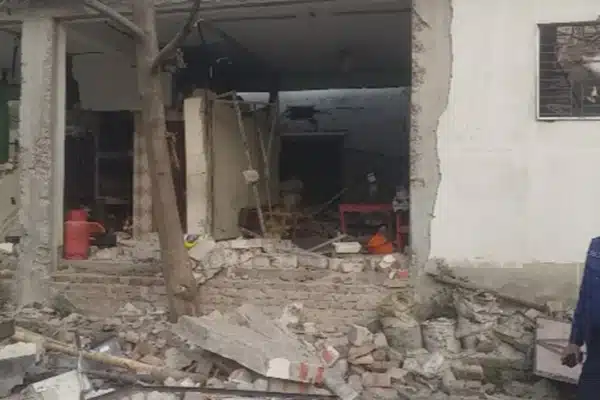 ঢাকার দক্ষিণ কেরানীগঞ্জের হাসনাবাদ এলাকায় একটি মাদ্রাসায় বিস্ফোরণের ঘটনা ঘটেছে।