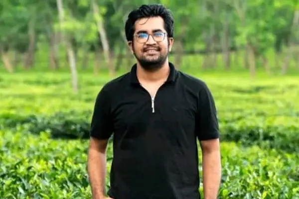 জাতীয় নাগরিক পার্টির (এনসিপি) মনোনীত প্রার্থী ও দলটির কেন্দ্রীয় নেতা মীর আরশাদুল হক পদত্যাগ করেছেন।