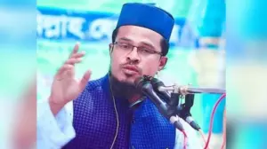 ইউনিয়ন জামায়াতে ইসলামের সভাপতি নুরুল্লাহর বিরুদ্ধে অনৈতিক কর্মকাণ্ডের অভিযোগ পাওয়ায় তার পদ স্থগিত করেছে সংগঠনটি।