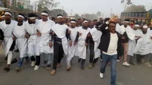 জোটের প্রার্থীকে আসন ছেড়ে দেওয়ার প্রতিবাদে ফুঁসে উঠেছেন বিএনপির নেতাকর্মীরা।