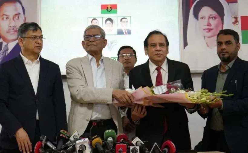 আনুষ্ঠানিকভাবে বিএনপিতে যোগ দিলেন ড. রেজা কিবরিয়া।