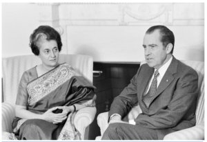 ১৯৭১ সালের নভেম্বর মাসে হোয়াইট হাউসে ভারতের প্রধানমন্ত্রী ইন্দিরা গান্ধী এবং মার্কিন প্রেসিডেন্ট রিচার্ড নিক্সনের আলাপচারিতা।