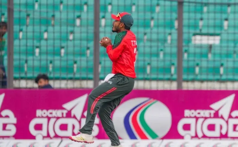 বিশ্বরেকর্ড গড়েছেন তানজিদ হাসান তামিম।