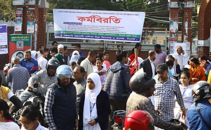 সরকারি প্রাথমিক বিদ্যালয়ের শিক্ষকদের আরেকাংশ এবার কঠোর আন্দোলনে যাওয়ার ঘোষণা দিয়েছেন।