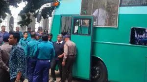 ১০ সেনা কর্মকর্তাকে আন্তর্জাতিক অপরাধ ট্রাইব্যুনালে হাজির করা হয়েছে।