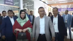 দীর্ঘ ১৭ বছর পর দেশে ফিরেছেন বিএনপির ভারপ্রাপ্ত চেয়ারম্যান তারেক রহমান।