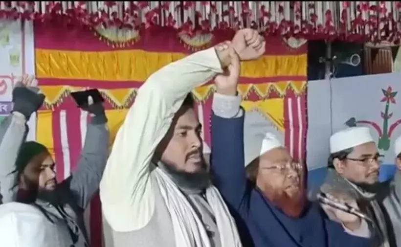 তীব্র সমালোচনার মুখে পড়েছেন রংপুর মহানগর জামায়াতে ইসলামীর আমির এটিএম আজম খান।