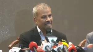 উপদেষ্টা পরিষদে জুলাই যোদ্ধাদের দায়মুক্তি আইন অনুমোদন পেয়েছে বলে জানিয়েছেন আসিফ নজরুল।