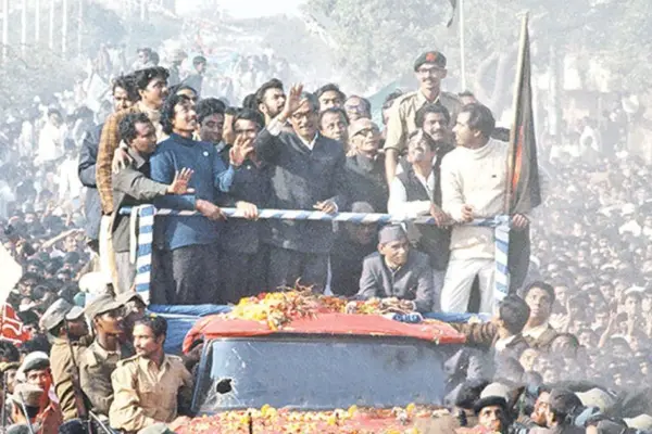 বঙ্গবন্ধু শেখ মুজিবুর রহমানের ৫৫তম স্বদেশ প্রত্যাবর্তন দিবস আজ।