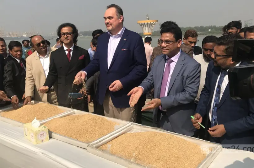 মার্কিন রাষ্ট্রদূত ব্রেন্ট ক্রিস্টেনসেন ও অন্যরা।