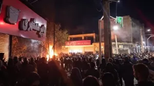 ইরানের নিহতের সংখ্যা বেড়ে দাঁড়িয়েছে ৬২ জনে।