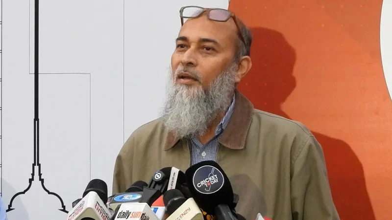 এম নাজমুল ইসলাম।