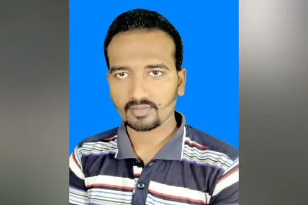 নিহতের নাম রানা প্রতাপ বৈরাগী। দুর্বৃত্তরা মোটরসাইকেলে করে এসে রানাকে গুলি করে পালিয়ে যায়। এতে ঘটনাস্থলেই তার মৃত্যু হয়।